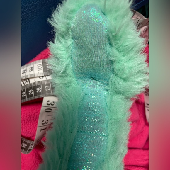 Authentic Vermont Soft and Huggable Fantasy Dinosaur Plush 18” - Picture 10 of 13